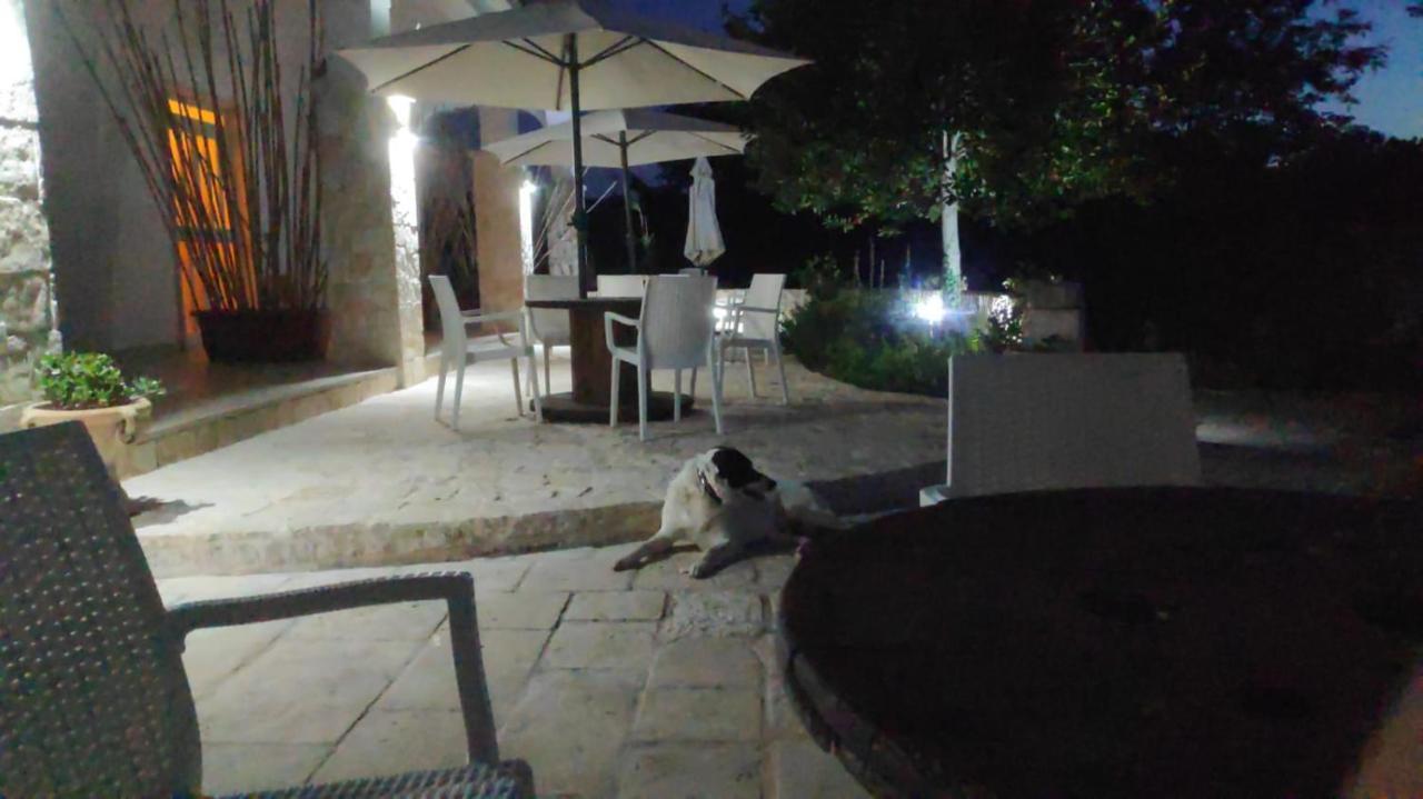 Le Corti Del Casale Bed & Breakfast Alberobello Bagian luar foto